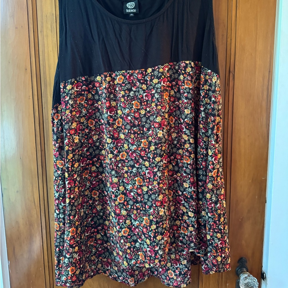 Floral, black, flowy top